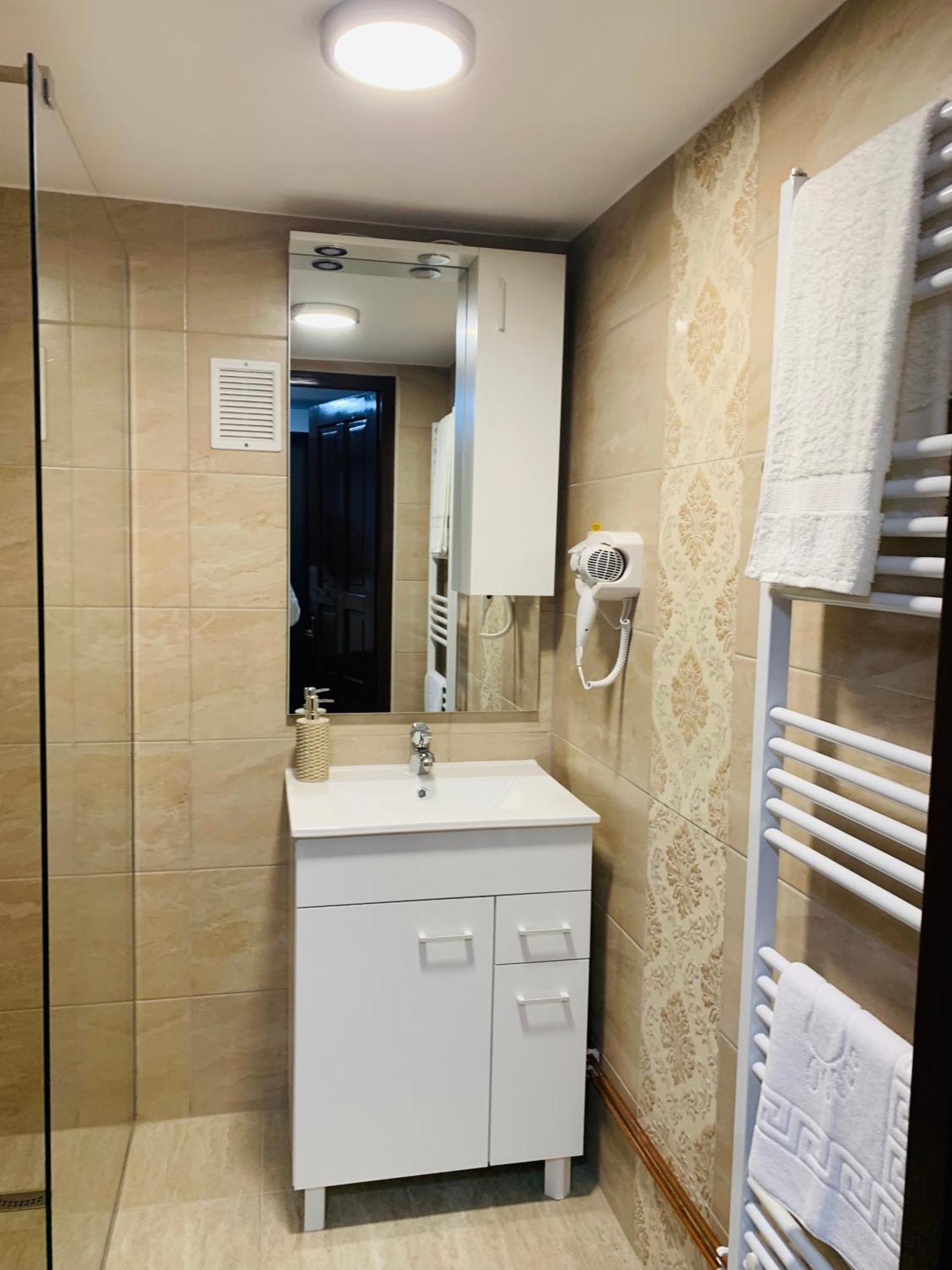 Casa Lazar Bed & Breakfast Toplita  Ngoại thất bức ảnh